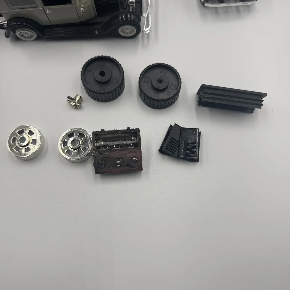 Vintage Model Cars/Trucks Lot‎ For Parts Repair Or Restore READ DESCRIPTION